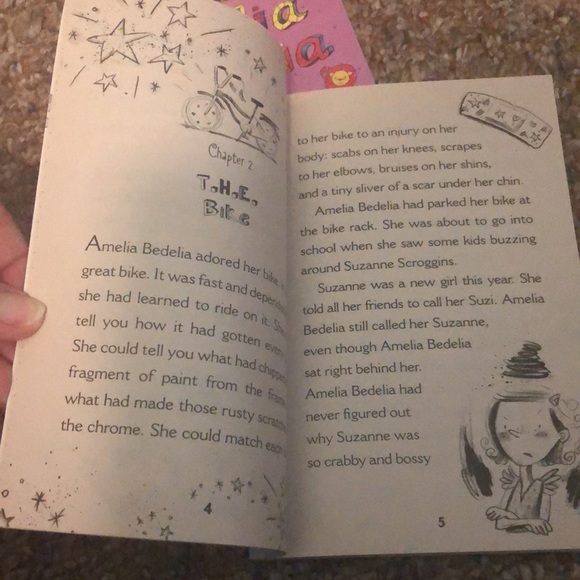 2 piece set Amelia Bedelia books, excellent condition - Picture 3 of 11